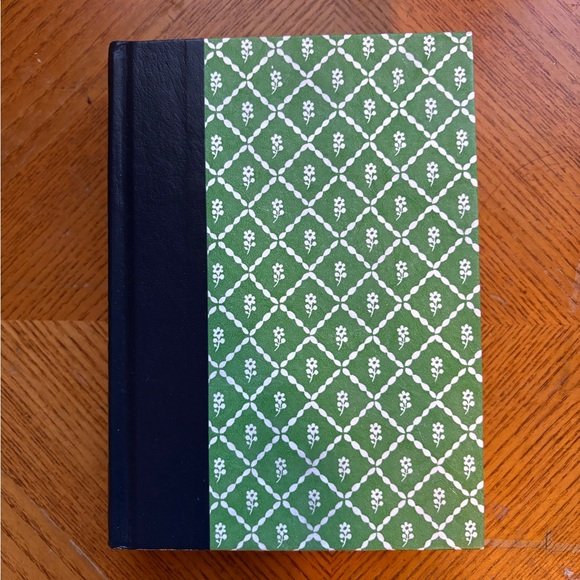 Lot of 2 Vintage Readers Digest Printed Hardcover Books in Green and Marigold - Picture 7 of 12